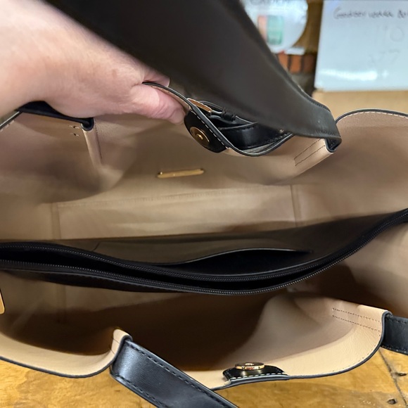 Michael Kors Black Leather Tote with Structured Design - Picture 4 of 4